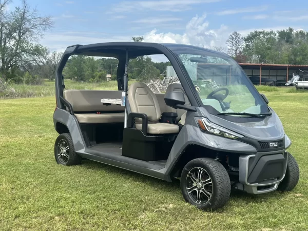 2023 Club Car CRU - Image 3